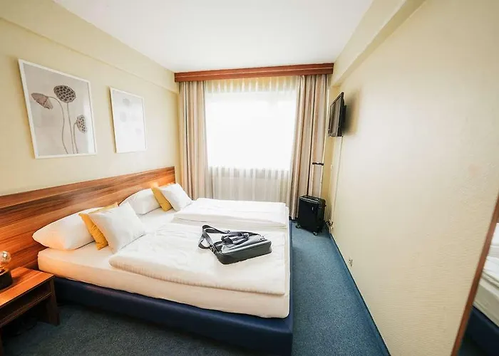 Savoy Hotel 4*