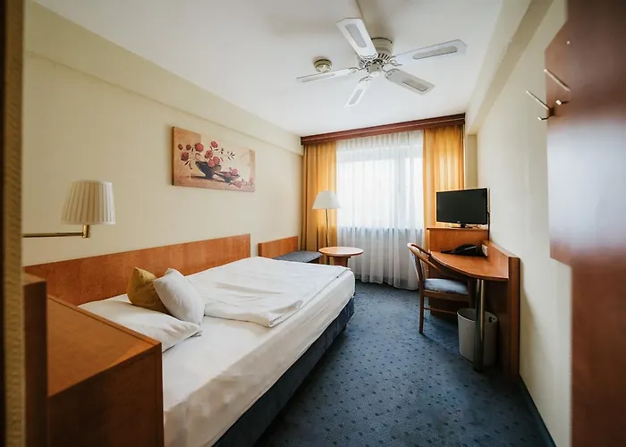 Savoy 4*