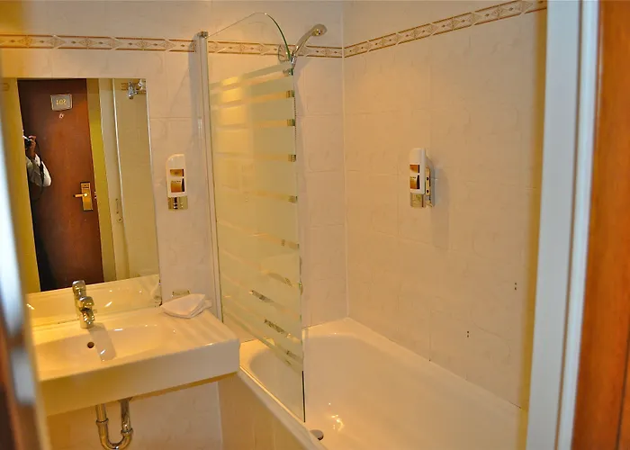 Savoy Hotel 4*
