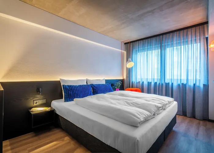 Savoy 4*